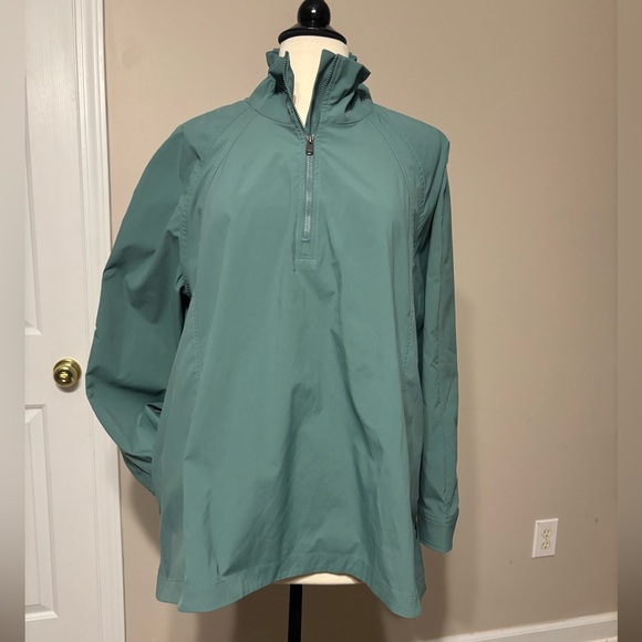 NWT Athleta Advantage Poplin Top - Picture 5 of 11